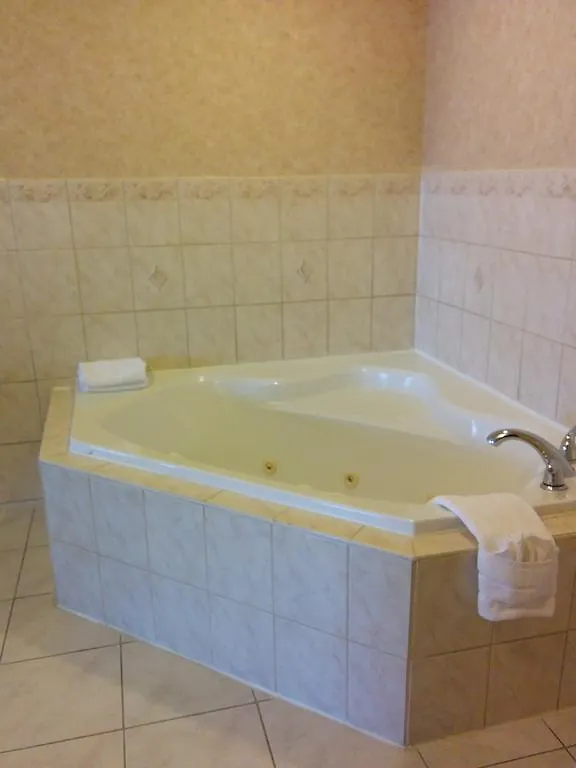 Hotel Days Inn By Wyndham Toronto East Lakeview