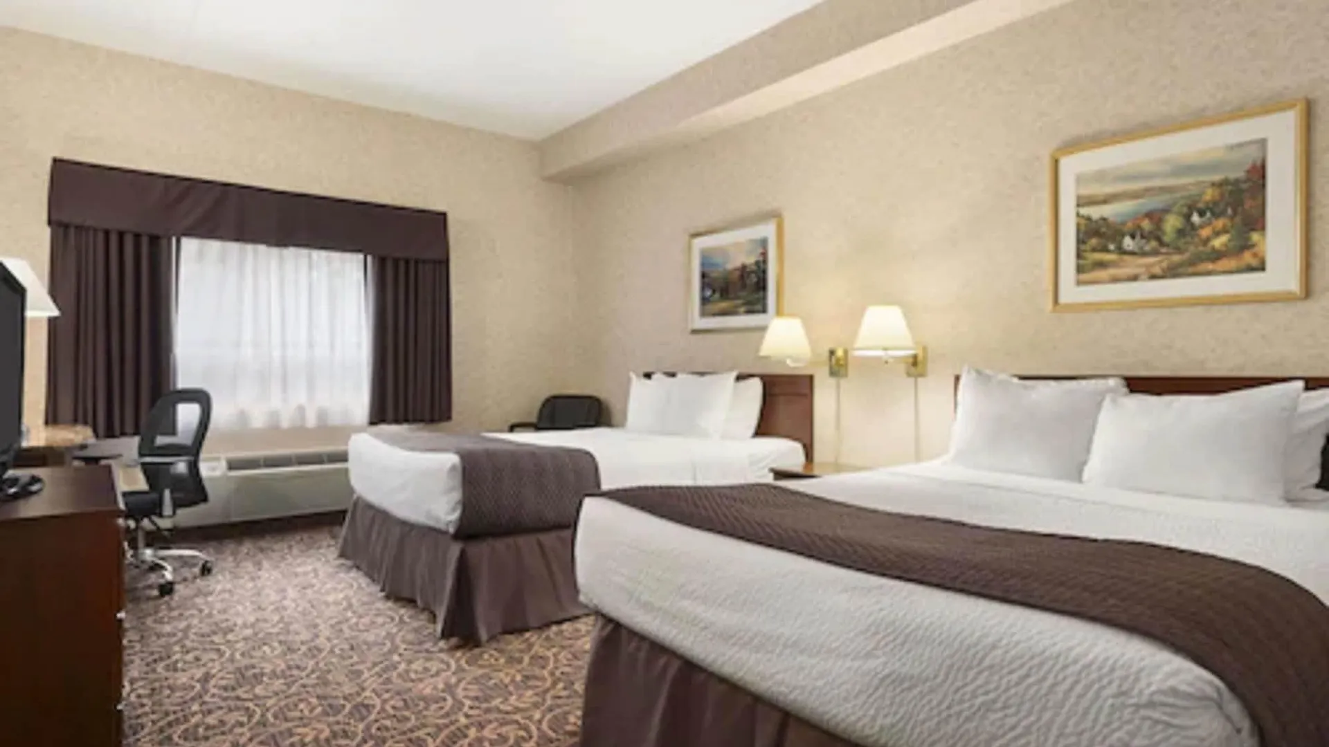 Hotel Days Inn By Wyndham Toronto East Lakeview