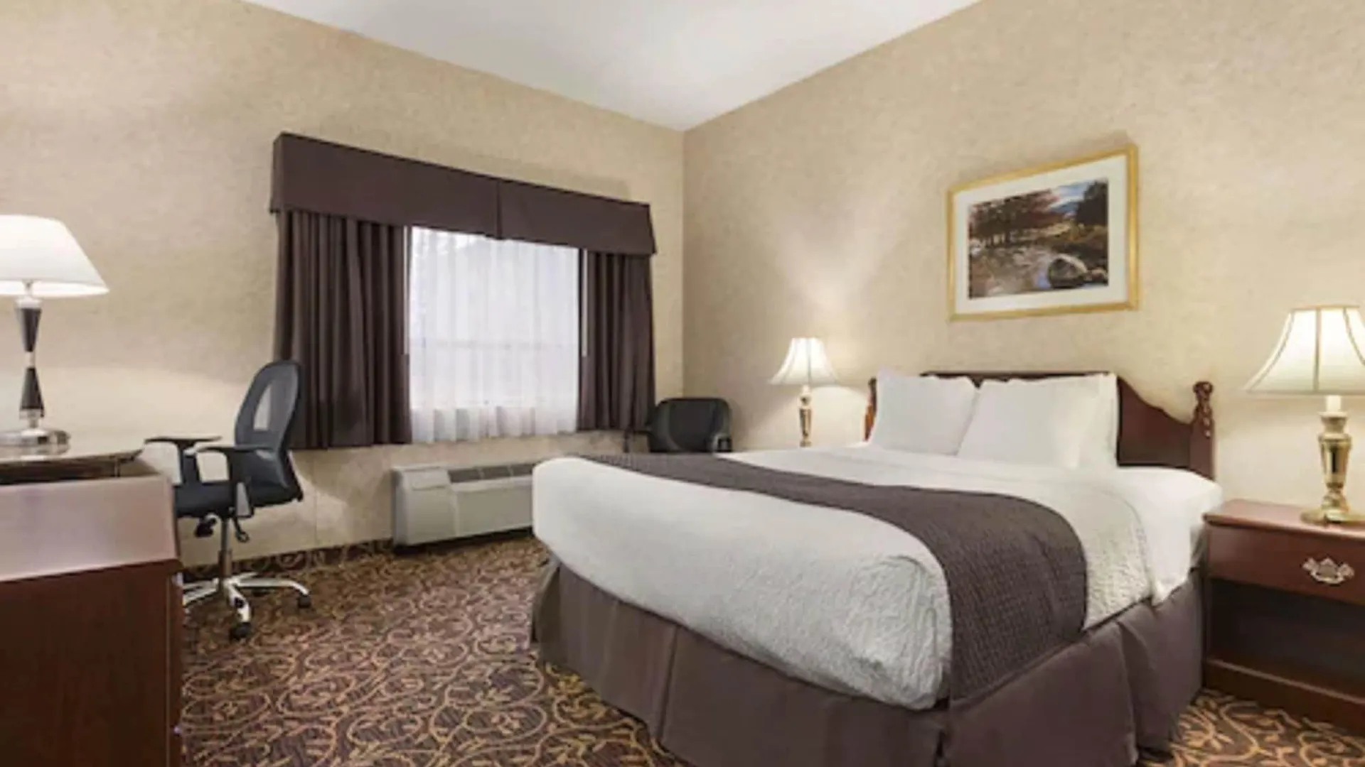 Hotel Days Inn By Wyndham Toronto East Lakeview