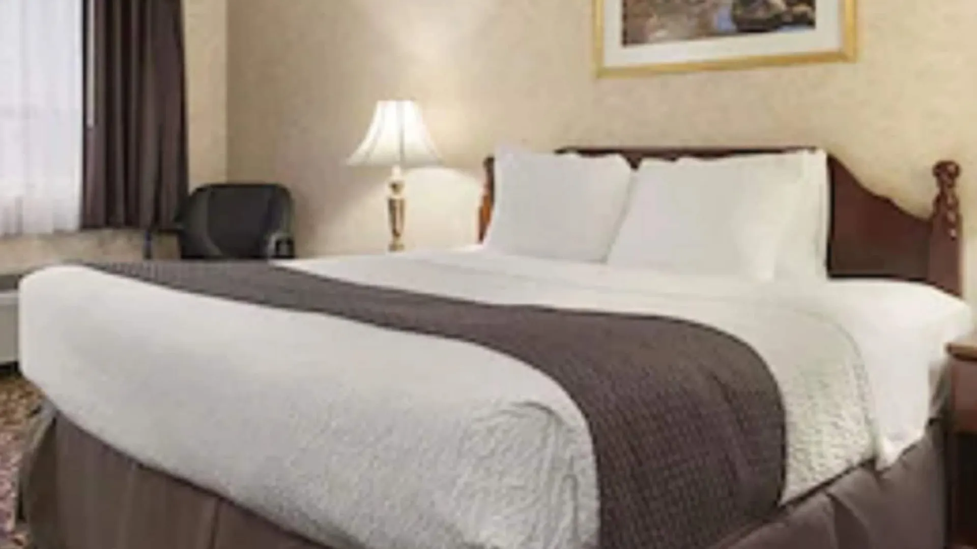 Hotel Days Inn By Wyndham Toronto East Lakeview