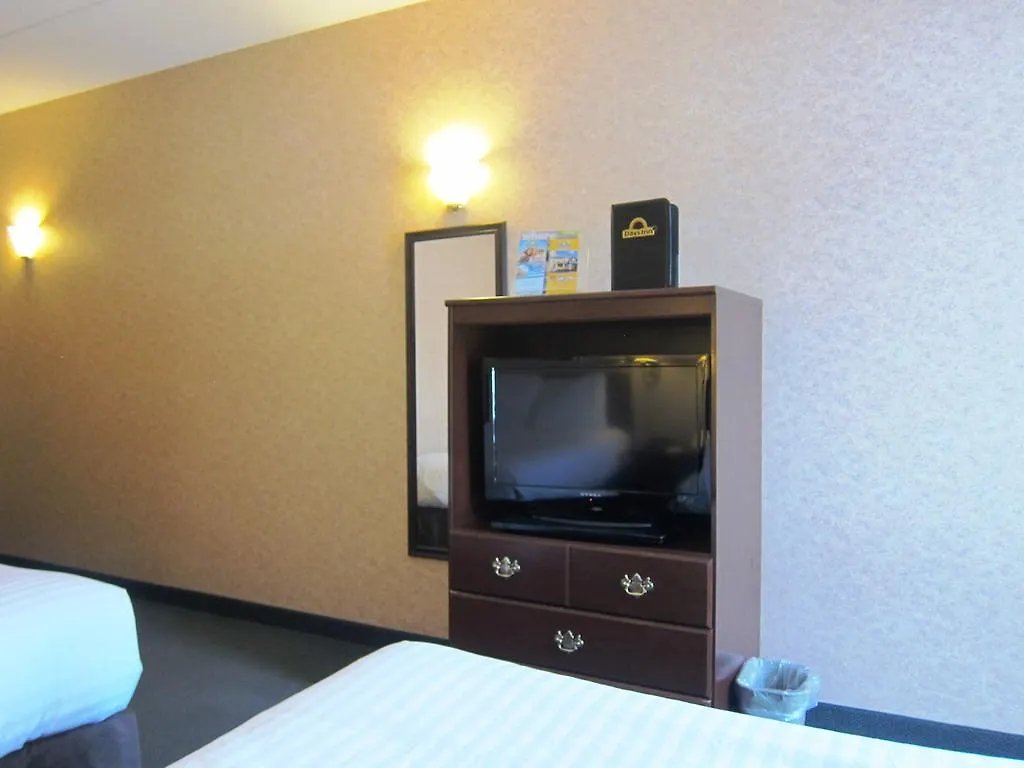 Days Inn By Wyndham Toronto East Lakeview