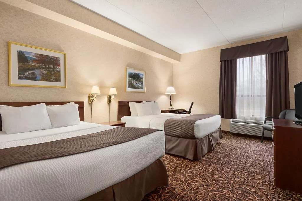 Days Inn By Wyndham Toronto East Lakeview Hotel