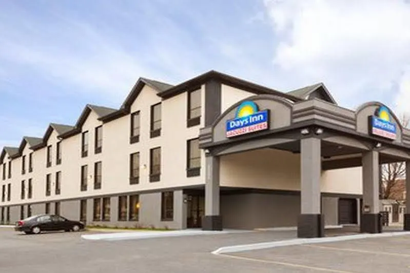 Days Inn By Wyndham Toronto East Lakeview